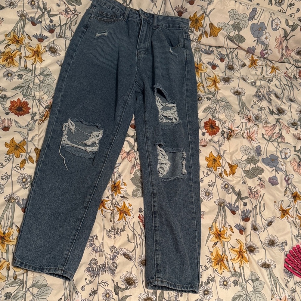 SHEIN Relaxed Ripped Denim Jeans